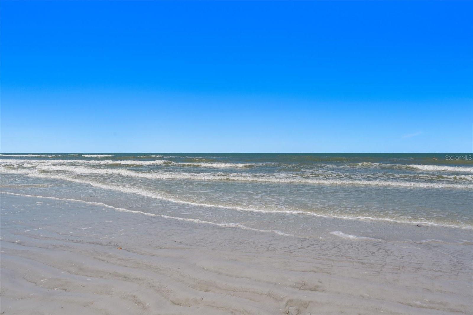 ADMIRALITY THE CONDO - Residential