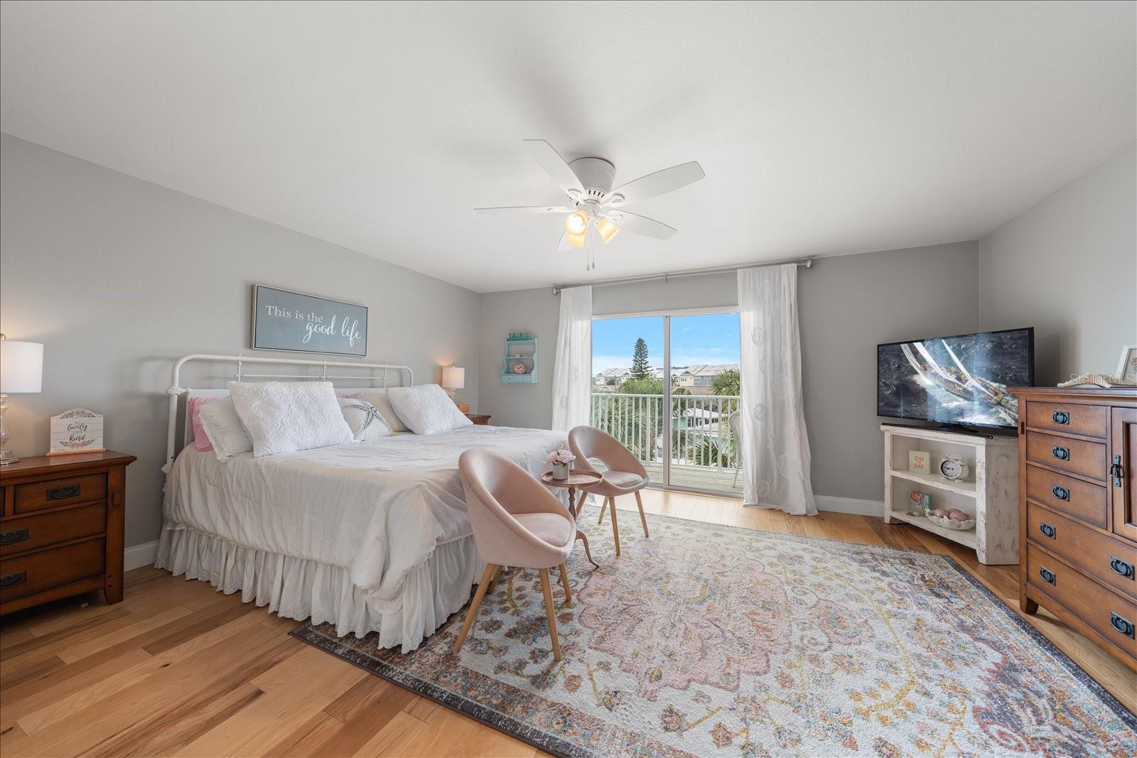 ADMIRALITY THE CONDO - Residential