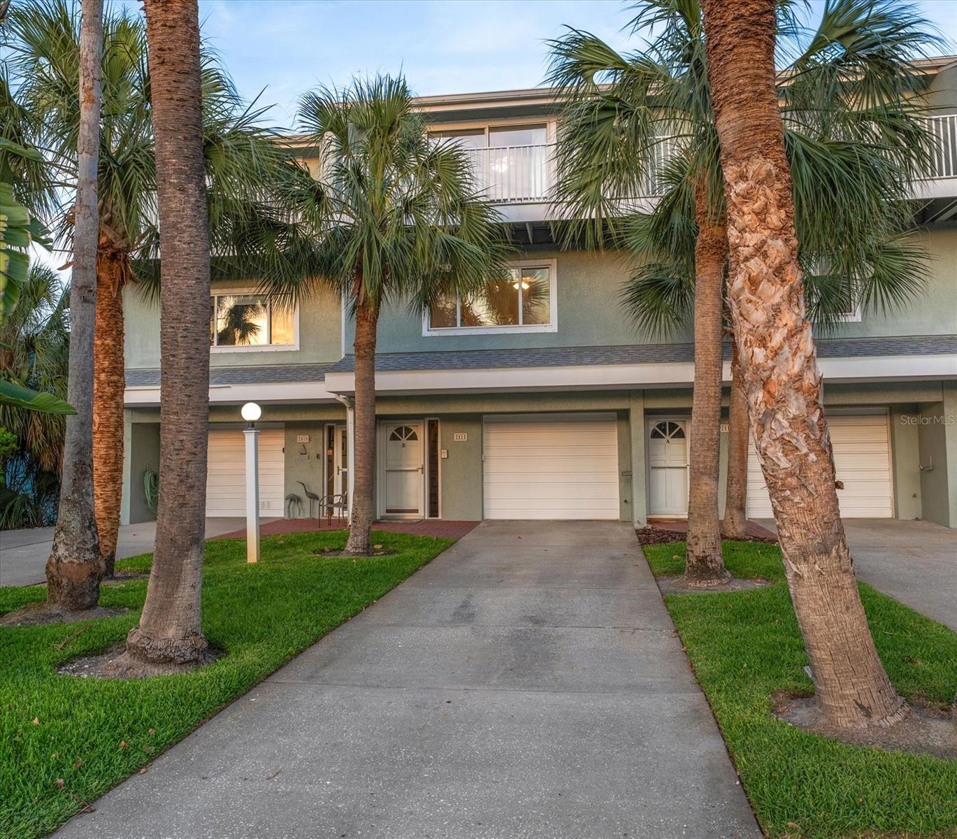 ADMIRALITY THE CONDO - Residential