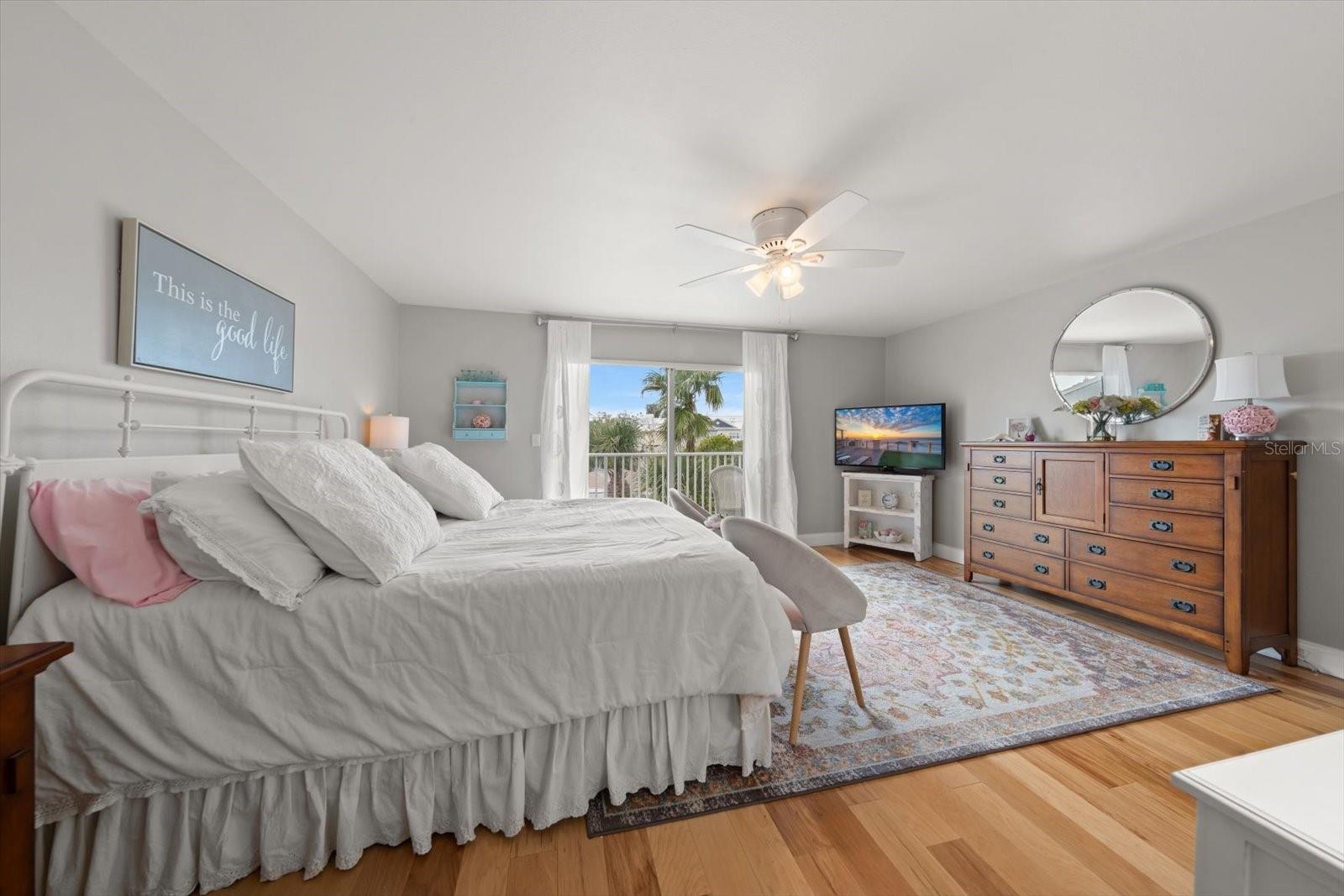 ADMIRALITY THE CONDO - Residential