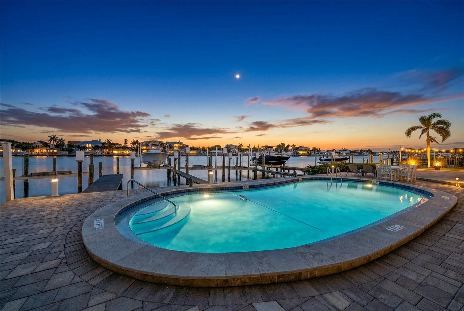 2515 BAY BOULEVARD B