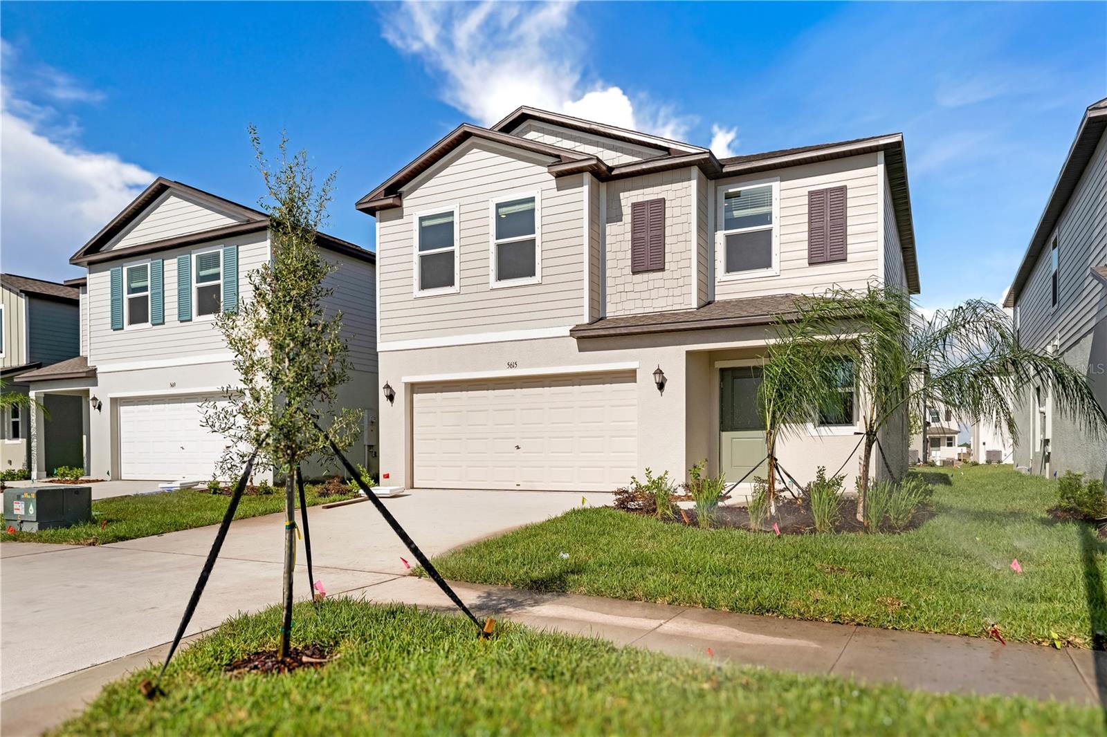 Be the first to live in this beautiful brand new 5-bedroom, 2.5-bathroom single-family home located in a peaceful and growing community in Wimauma, FL!
This spacious home offers an open-concept layout perfect for families or roommates, with modern finishes and plenty of natural light. The kitchen comes fully equipped with a refrigerator, and there's a washer and dryer included for your convenience.
Features include:
? High-speed Internet included in rent
? Washer & Dryer in-unit
? Refrigerator included
? Access to the community pool
? Spacious backyard and garage
? Brand new construction – everything is fresh and modern
Located in a quiet, family-friendly neighborhood with easy access to shopping, dining, and major roadways. Enjoy the Florida lifestyle with community amenities and modern comfort!