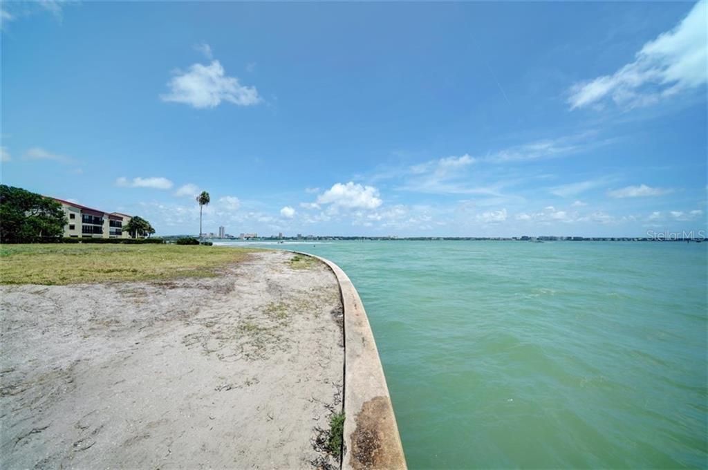BAYSIDE SHORES - Land