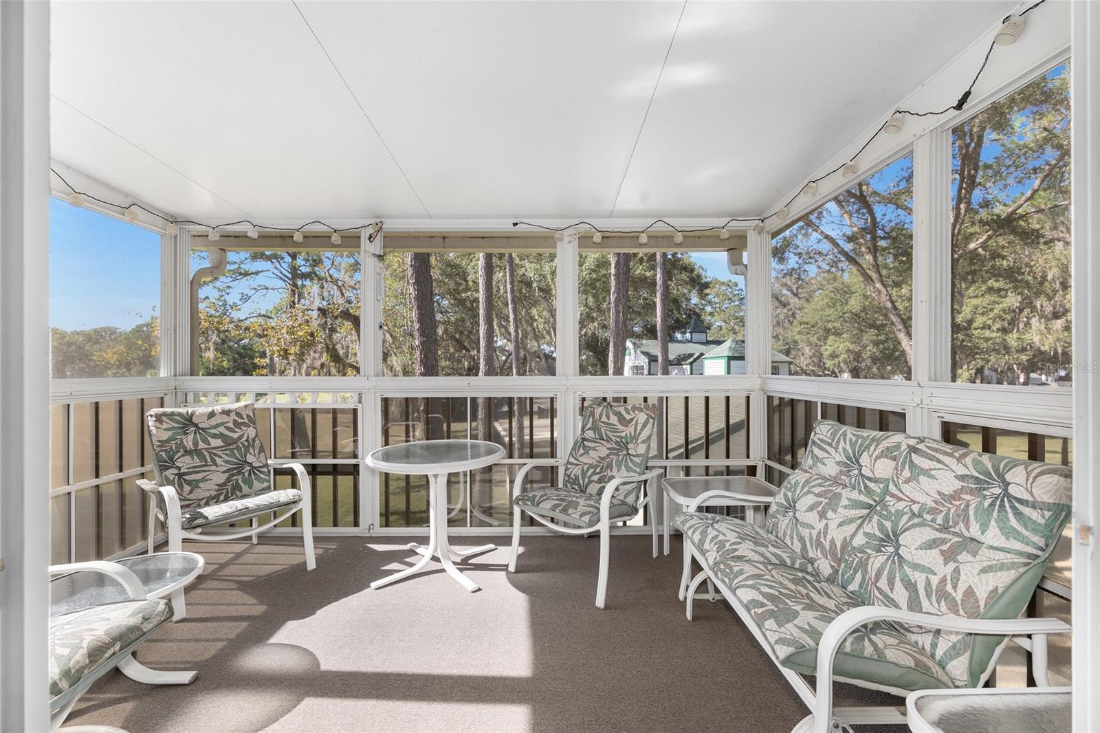 DERBY DOWNS - Residential