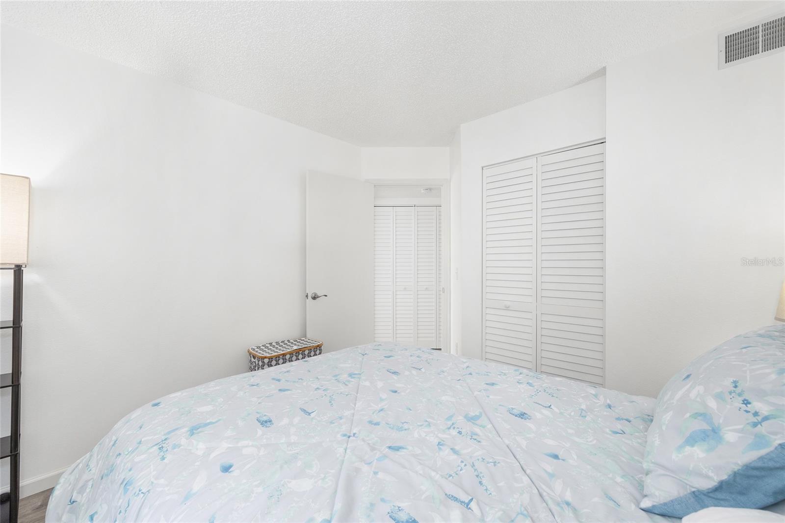 DERBY DOWNS - Residential