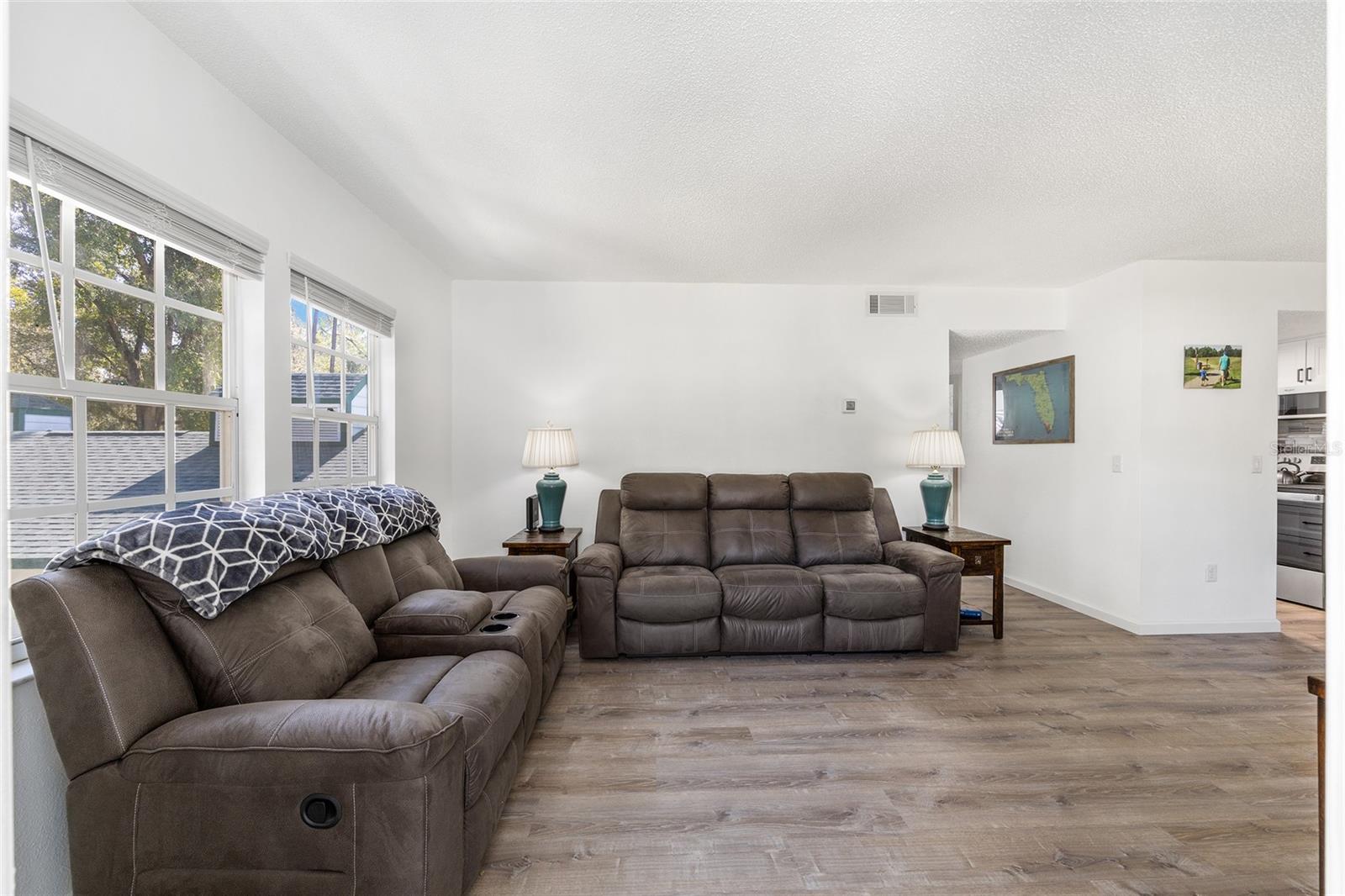 DERBY DOWNS - Residential