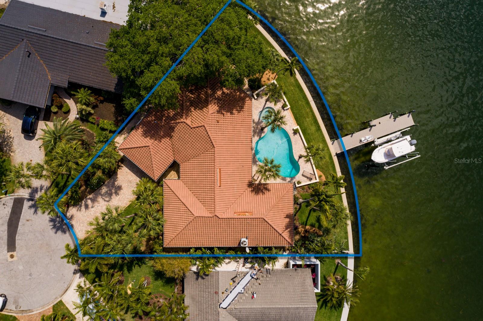 VENETIAN ISLES - Residential