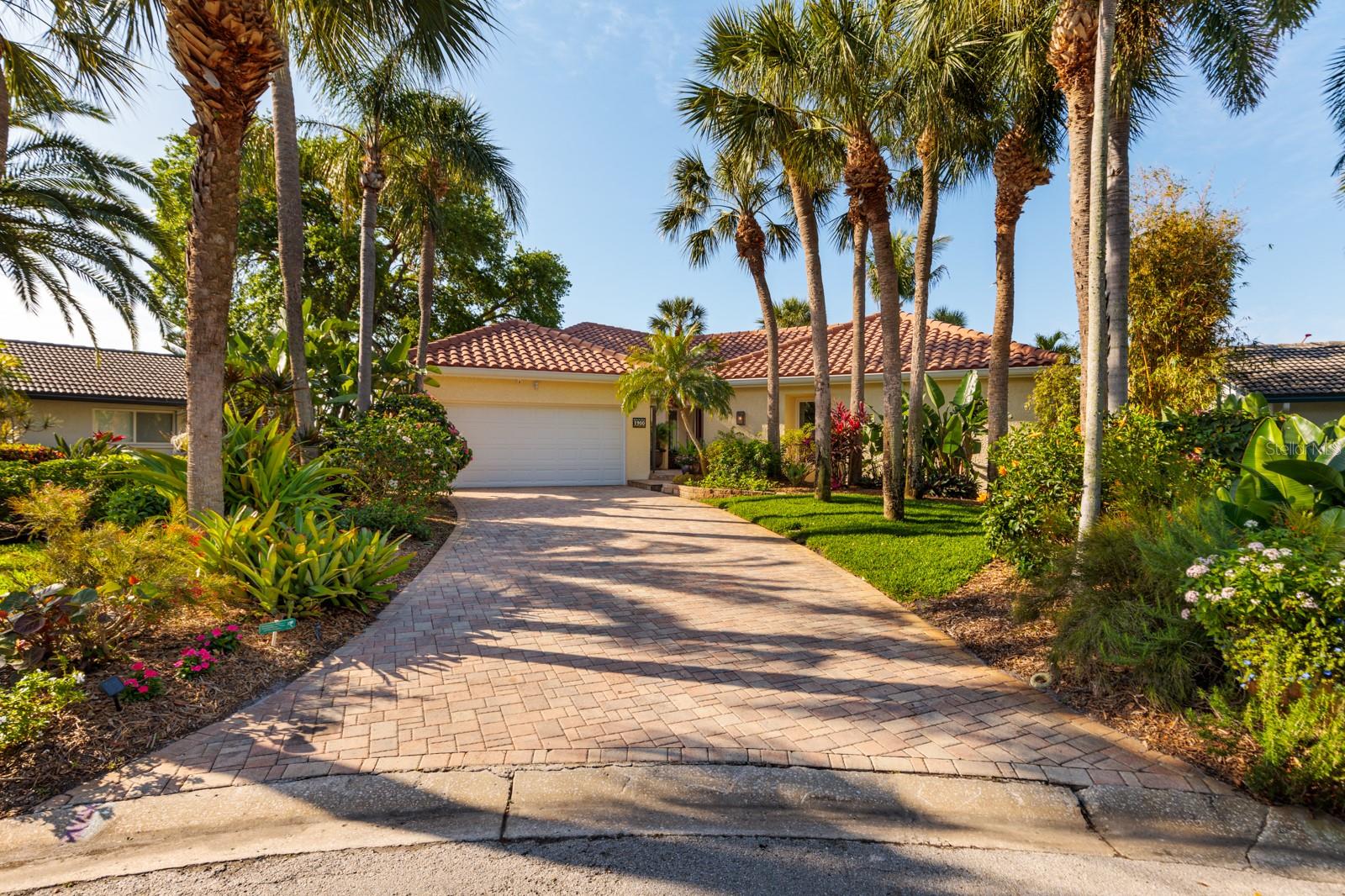 VENETIAN ISLES - Residential