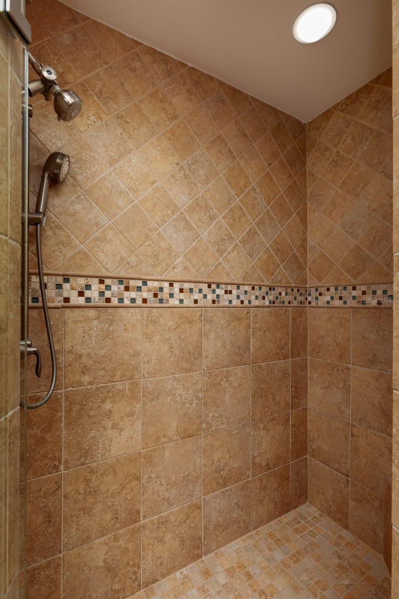 VENETIAN ISLES - Residential