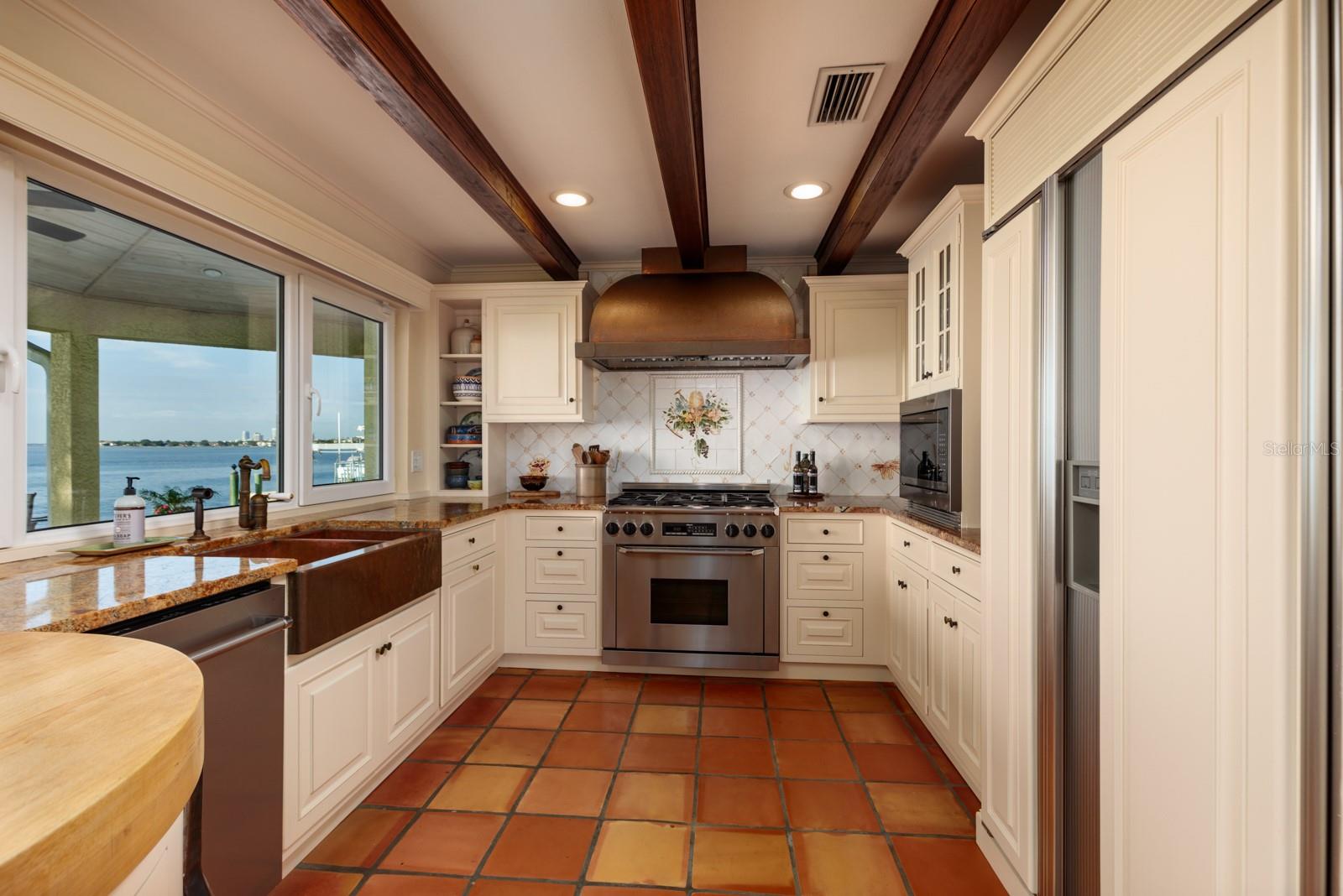 VENETIAN ISLES - Residential