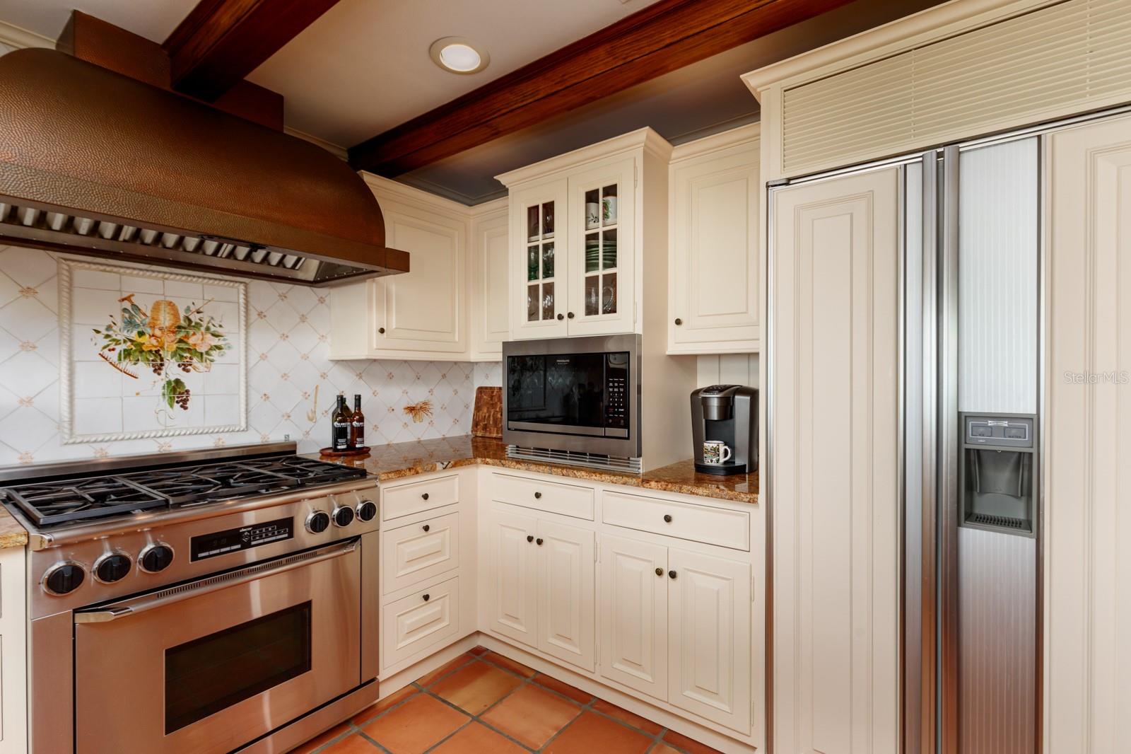 VENETIAN ISLES - Residential