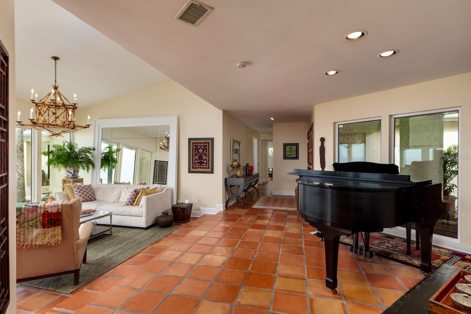 VENETIAN ISLES - Residential