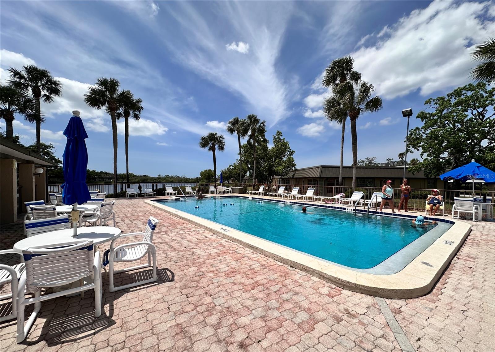 GARDENS BEACON SQUARE - Residential