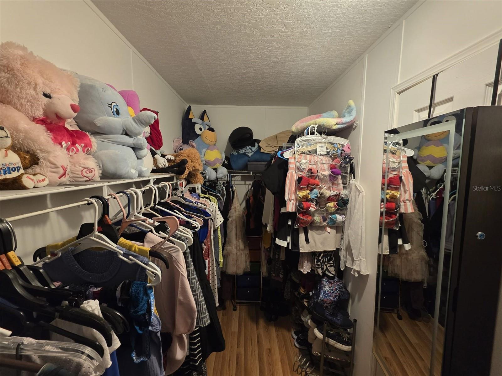 RIDGE COMMUNITY - Residential