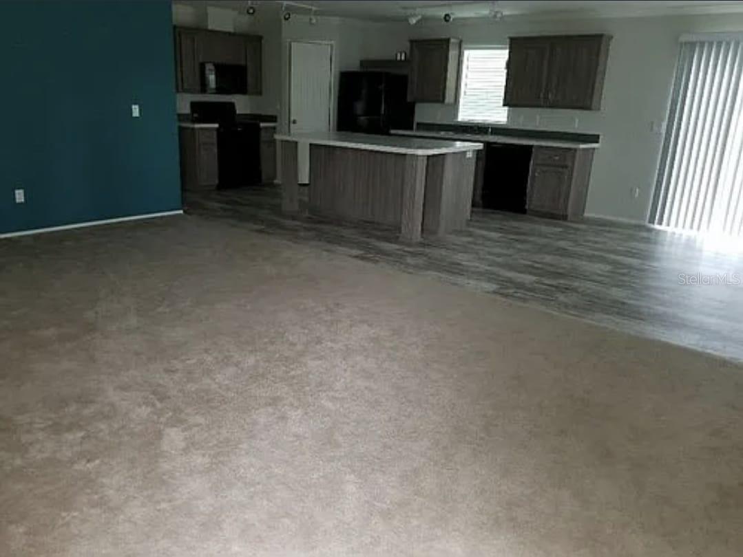 RIDGE COMMUNITY - Residential