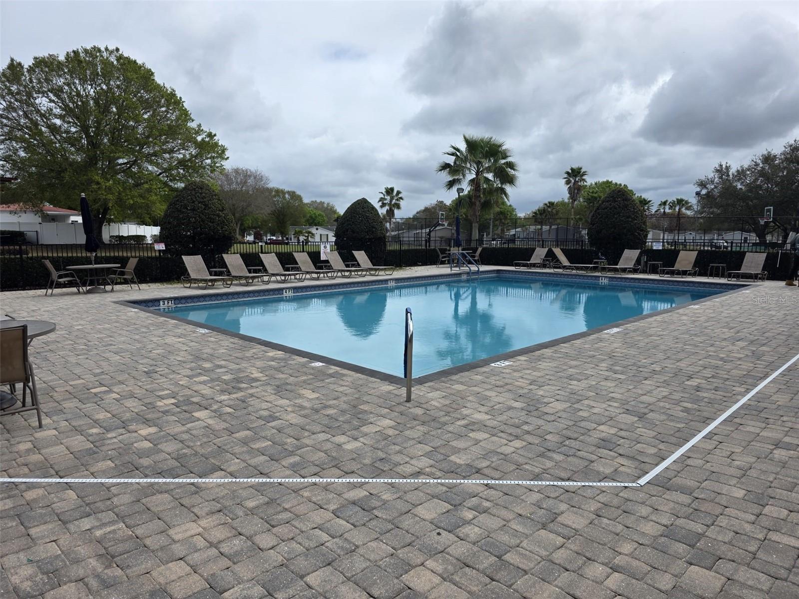 RIDGE COMMUNITY - Residential