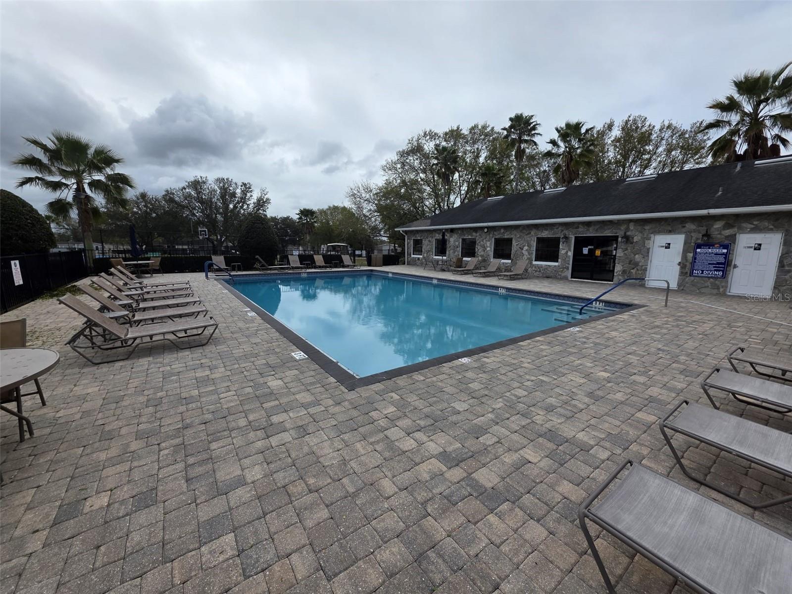 RIDGE COMMUNITY - Residential