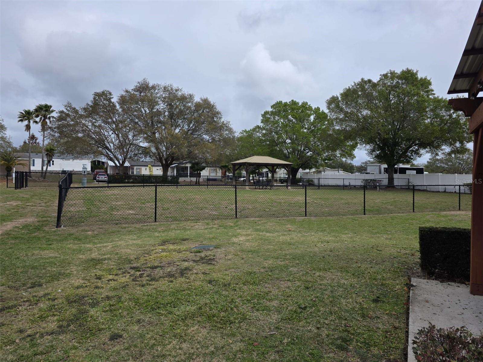 RIDGE COMMUNITY - Residential