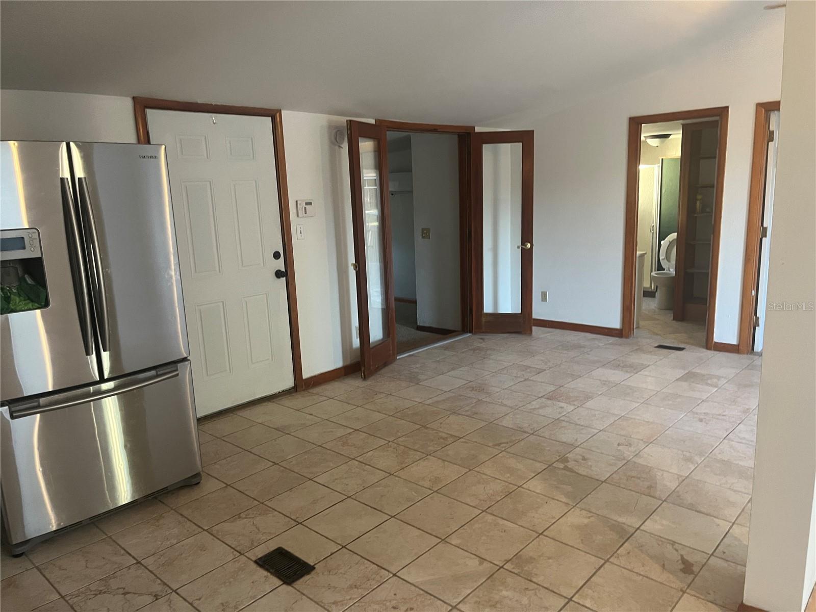 CARLTON MANOR - Residential