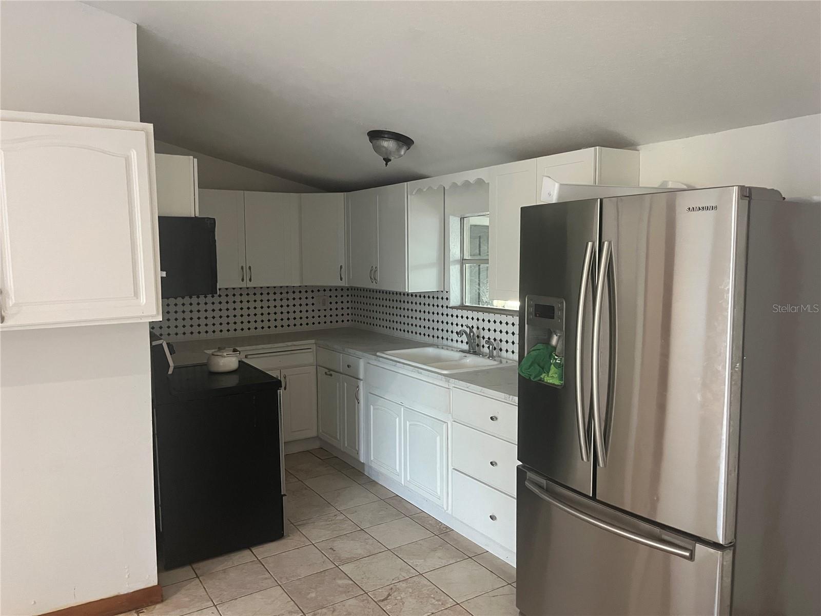 CARLTON MANOR - Residential