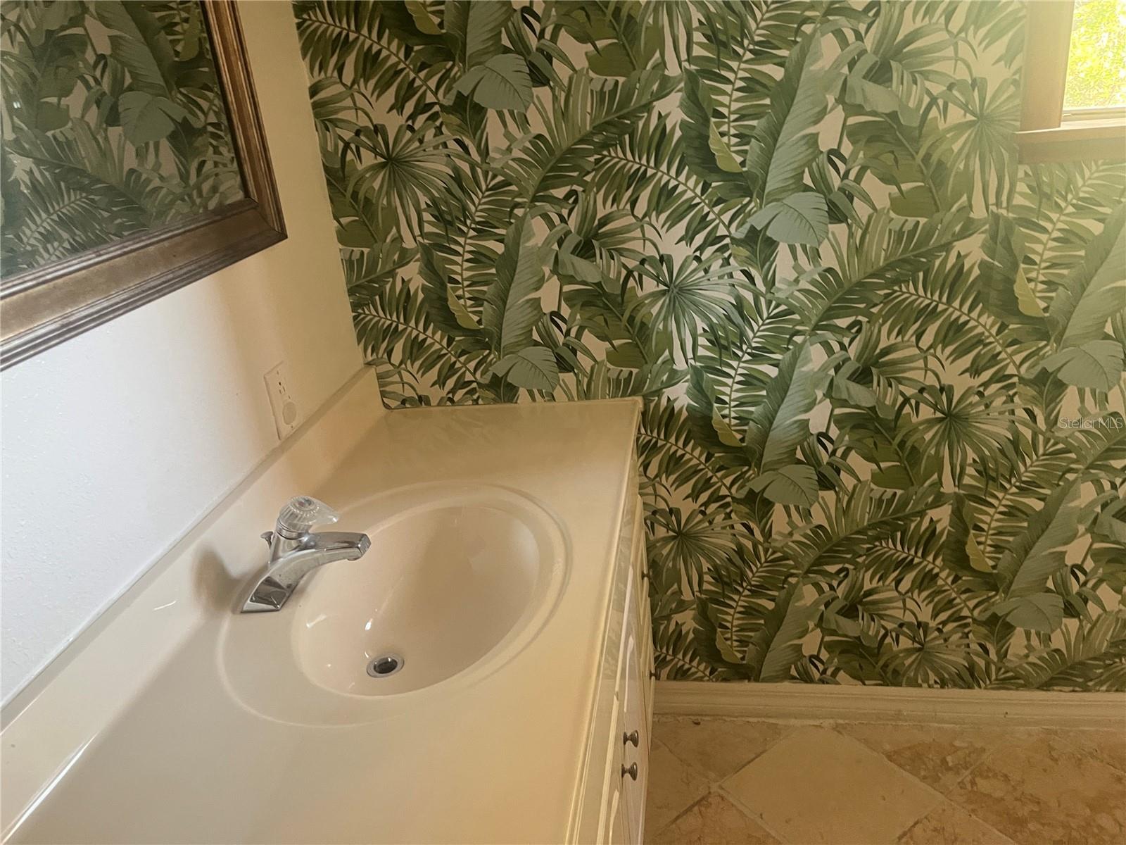 CARLTON MANOR - Residential