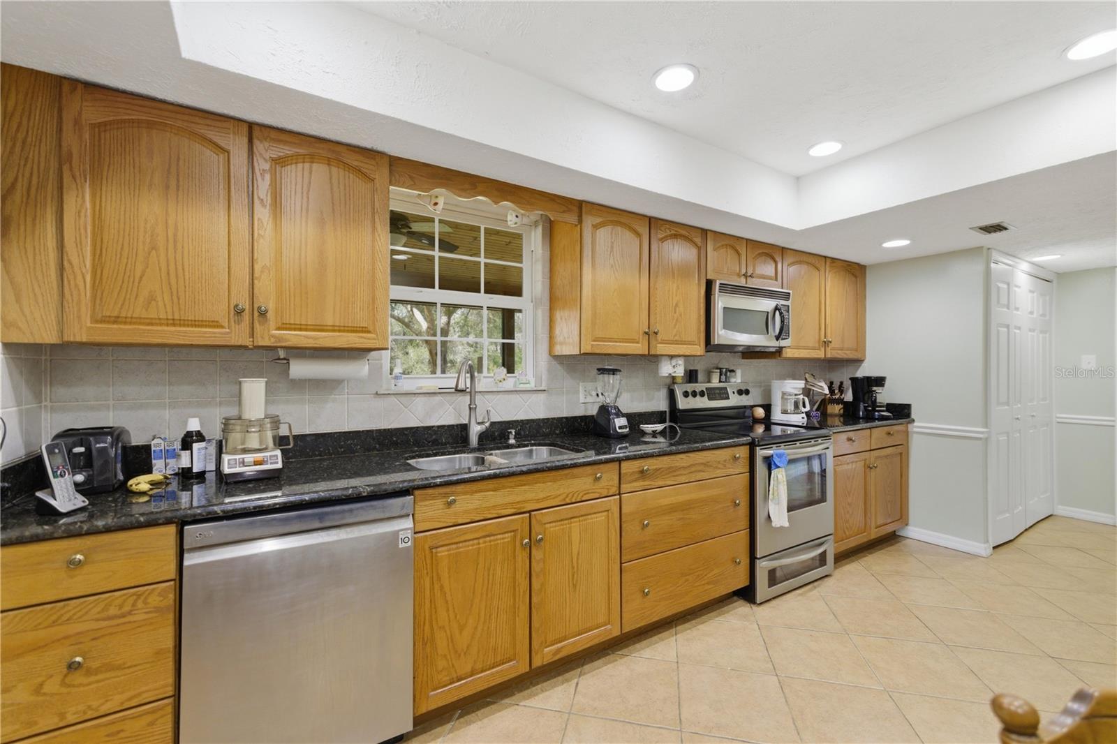 ARCHWOOD ESTATES - Residential