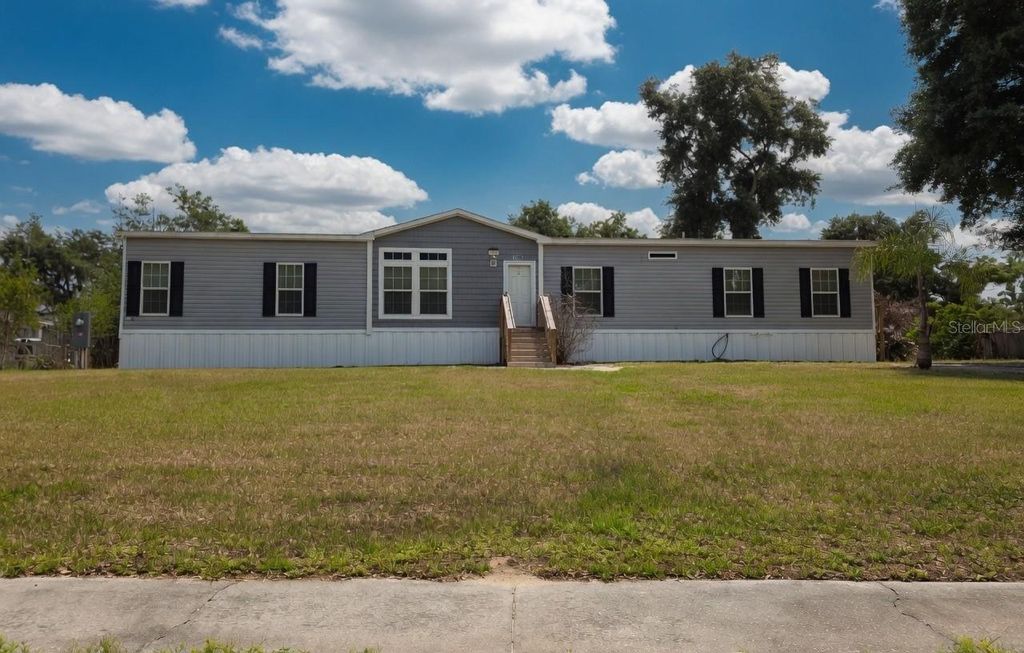Photo of 10617 Skewlee Gardens Drive, Thonotosassa, FL 33592 (MLS # TB8512285)