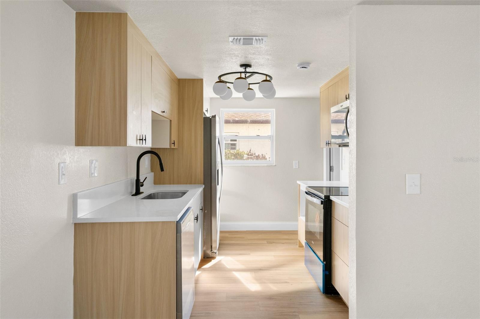 HUDSON BEACH ESTATES - Residential