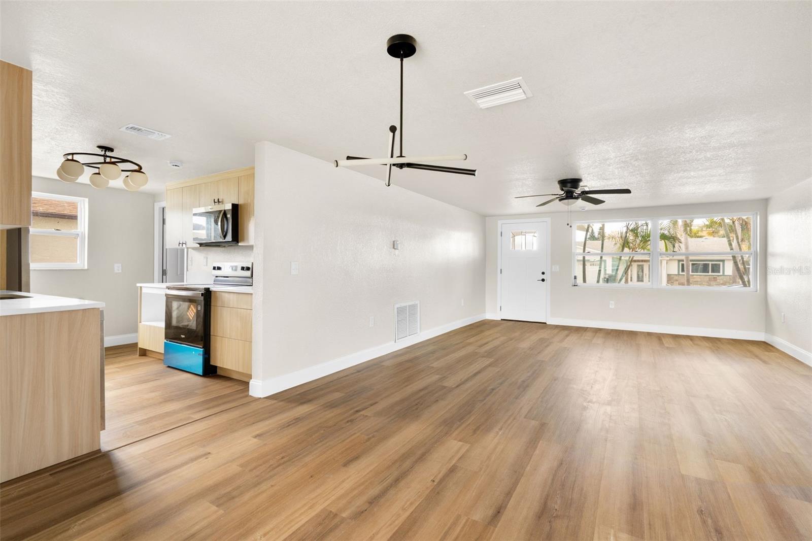 HUDSON BEACH ESTATES - Residential