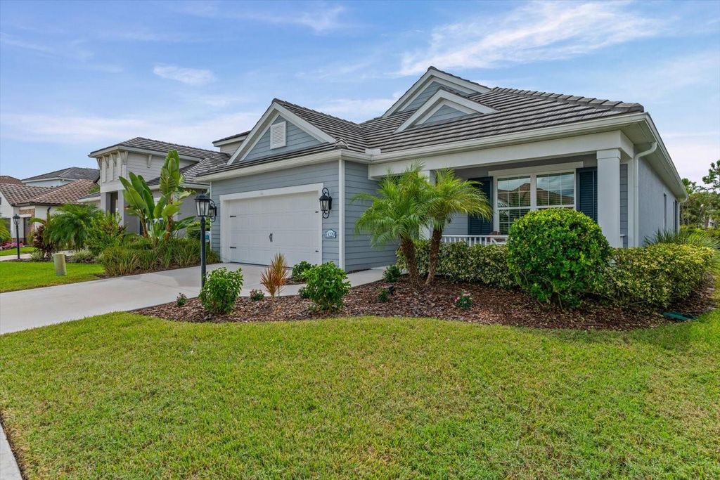 Photo of 13229 Steinhatchee Loop, Venice, FL 34293 (MLS # N6140896)