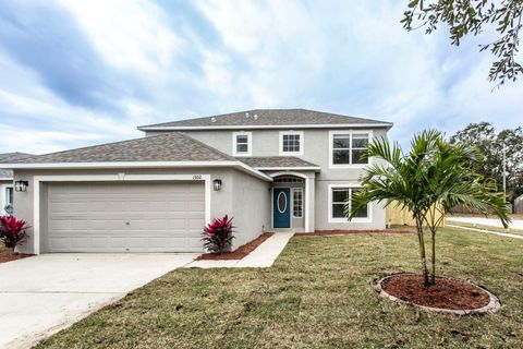 A home in VALRICO