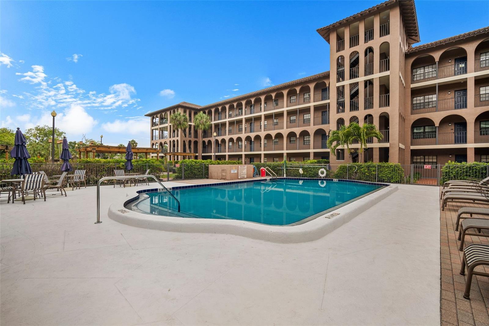 GOLFVIEW I CONDO - Residential