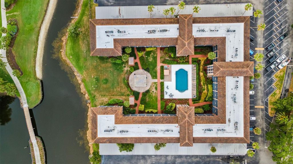 Photo of 6100 Gulfport Boulevard S #402, Gulfport, FL 33707 (MLS # GC540312)