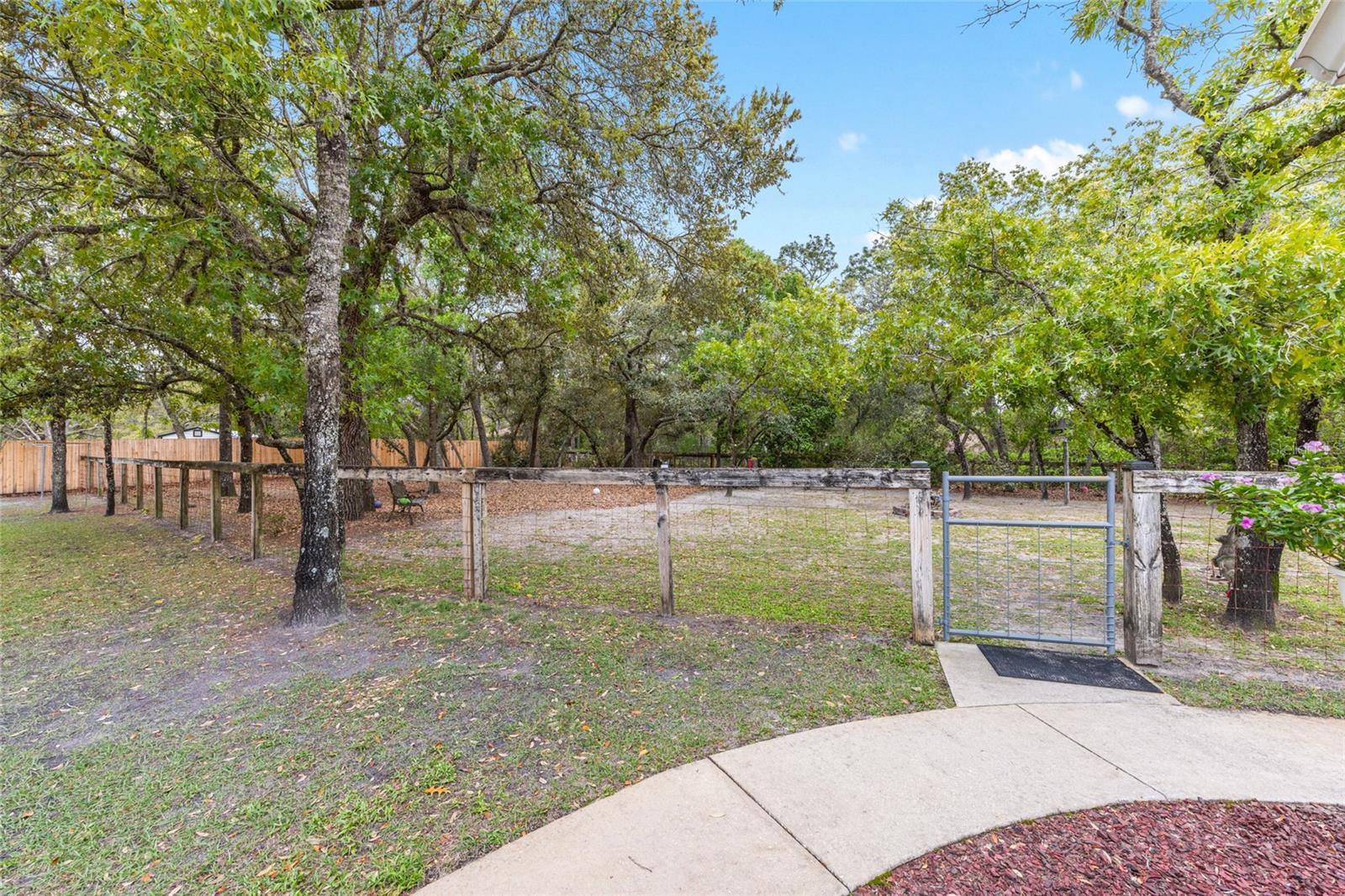 PINE RIDGE UNIT 03 - Residential