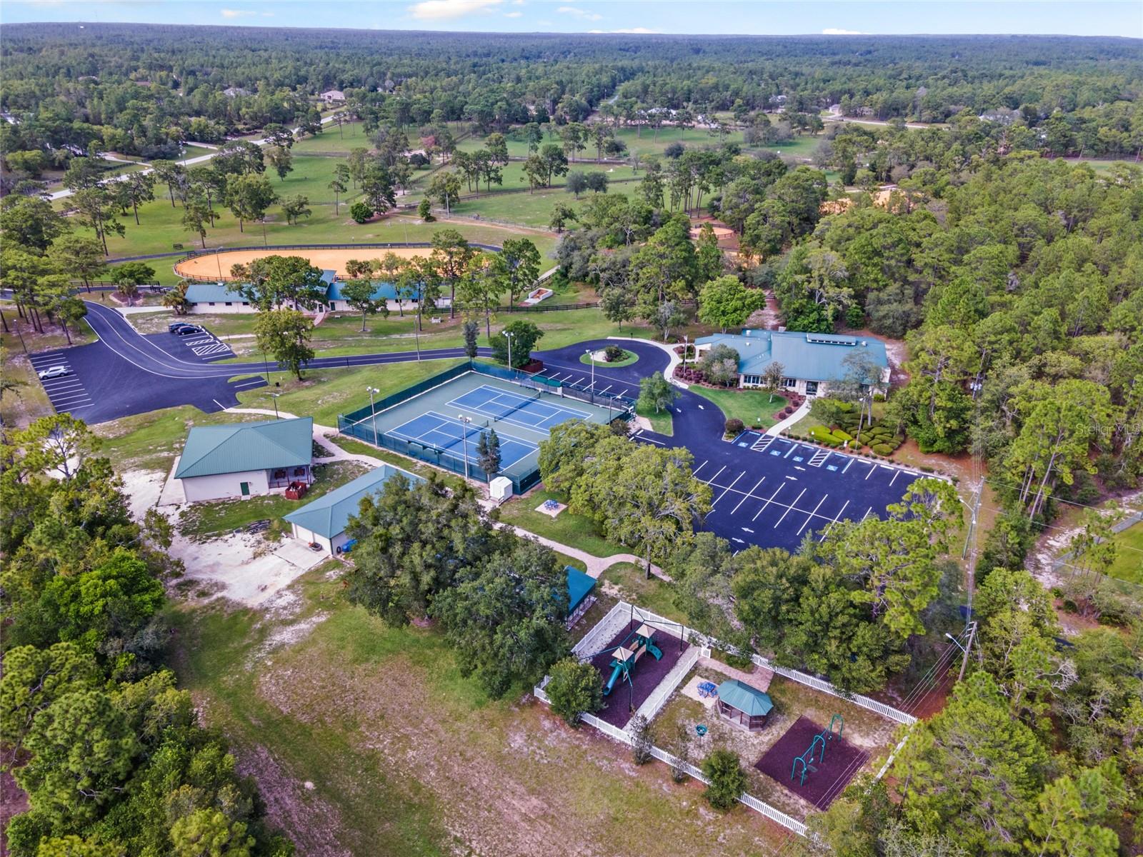 PINE RIDGE UNIT 03 - Residential