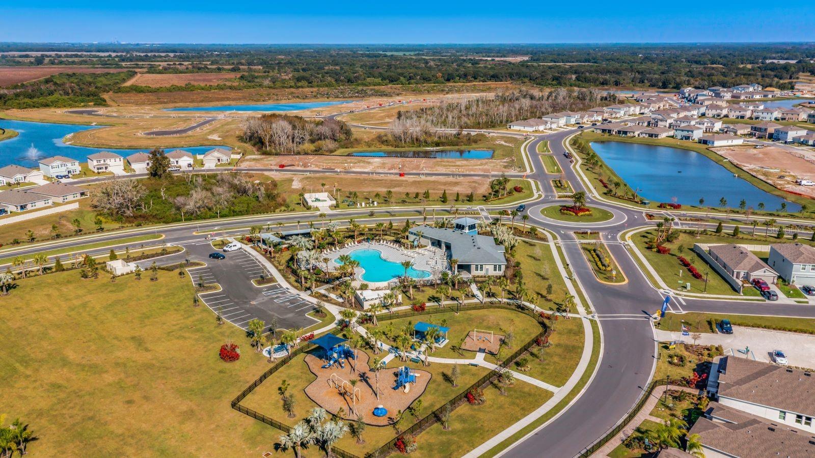 BELLA LAGO - Residential