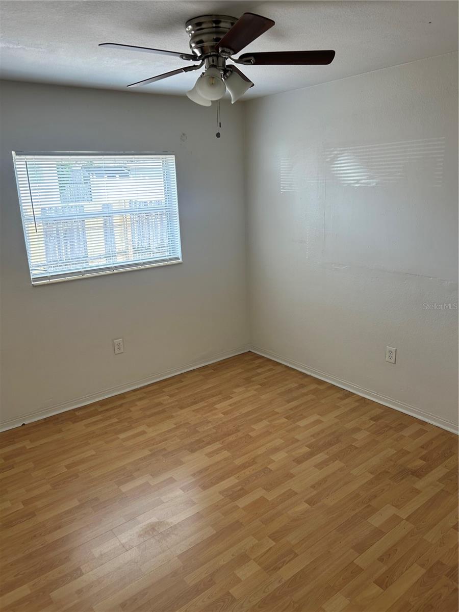 LAKE SHORE ESTATES - Residential Lease