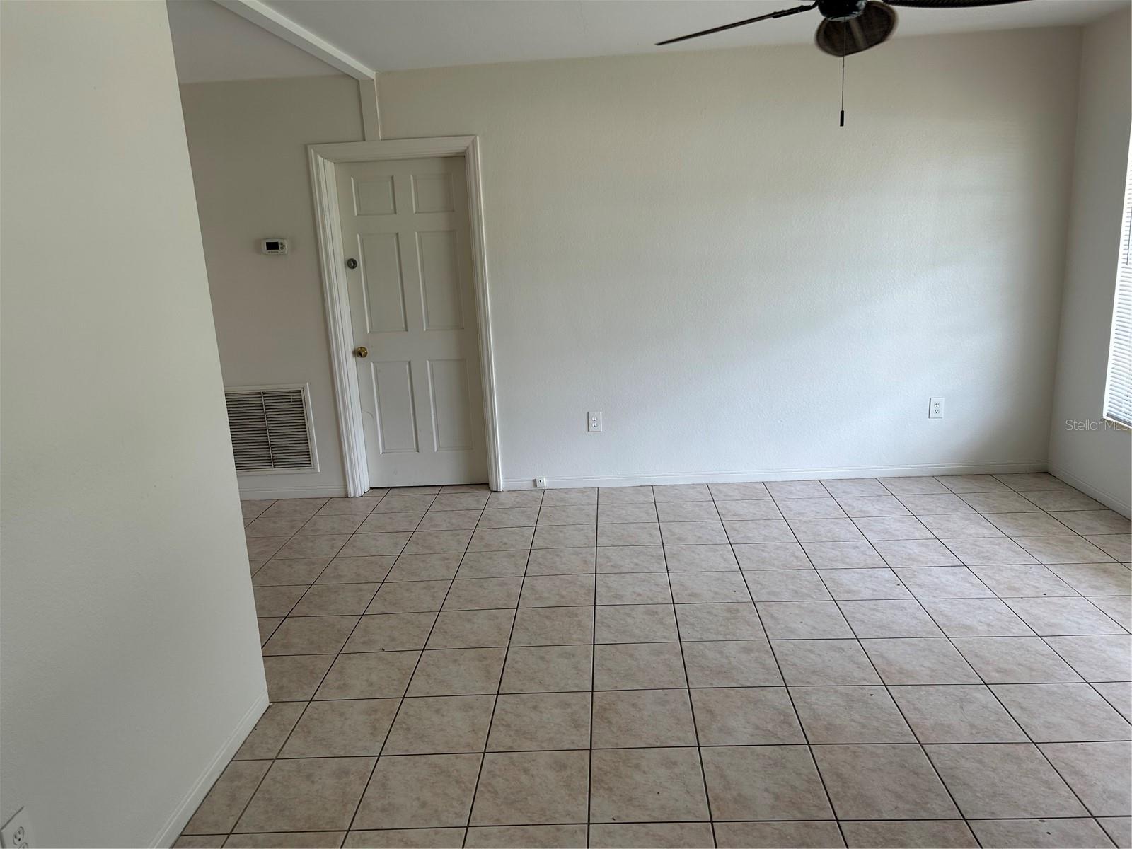 LAKE SHORE ESTATES - Residential Lease