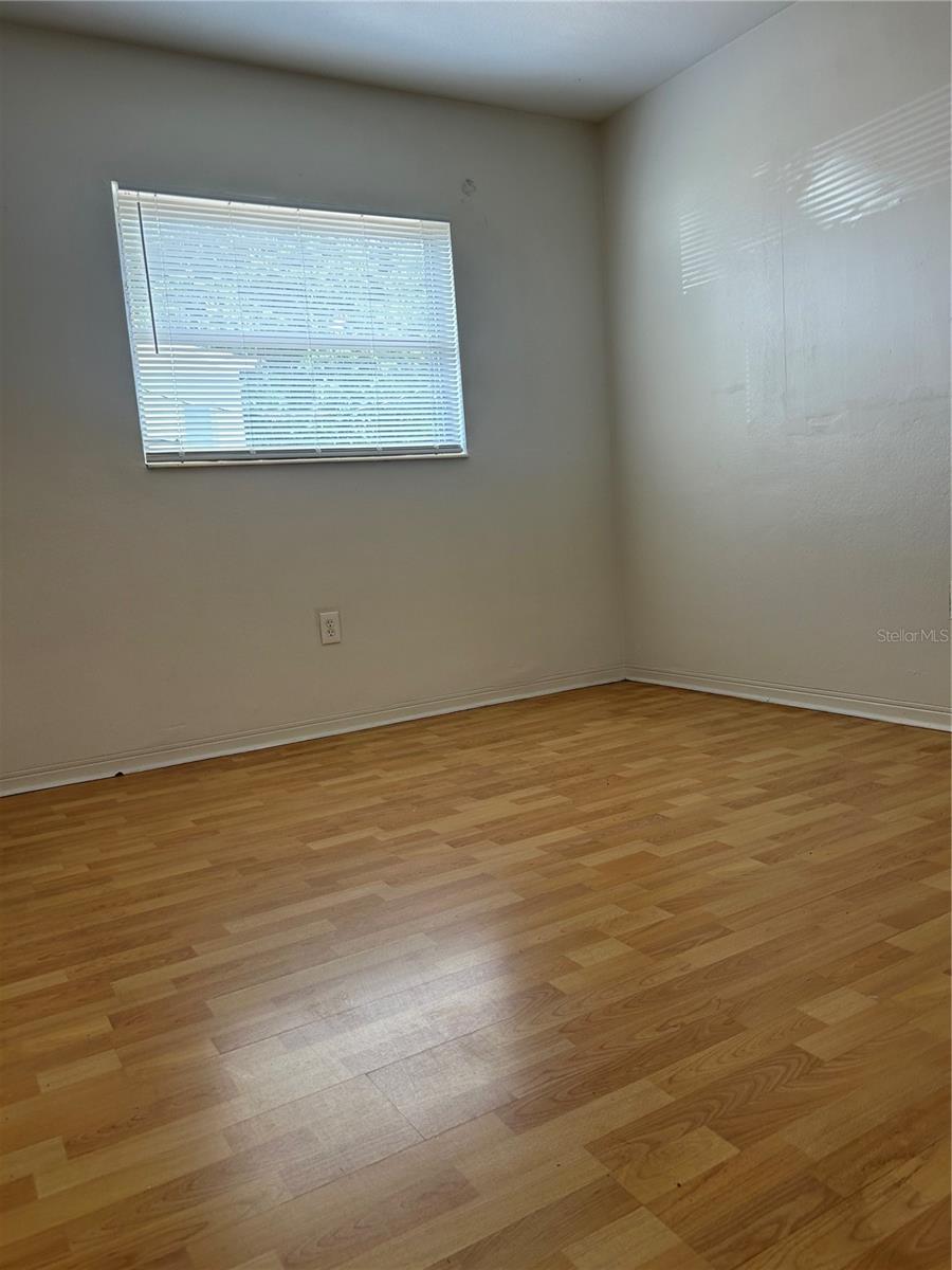 LAKE SHORE ESTATES - Residential Lease