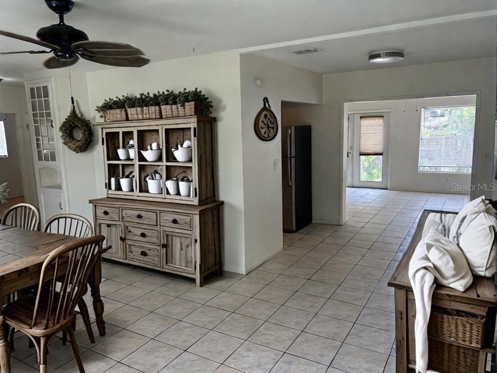 LAKE SHORE ESTATES - Residential Lease