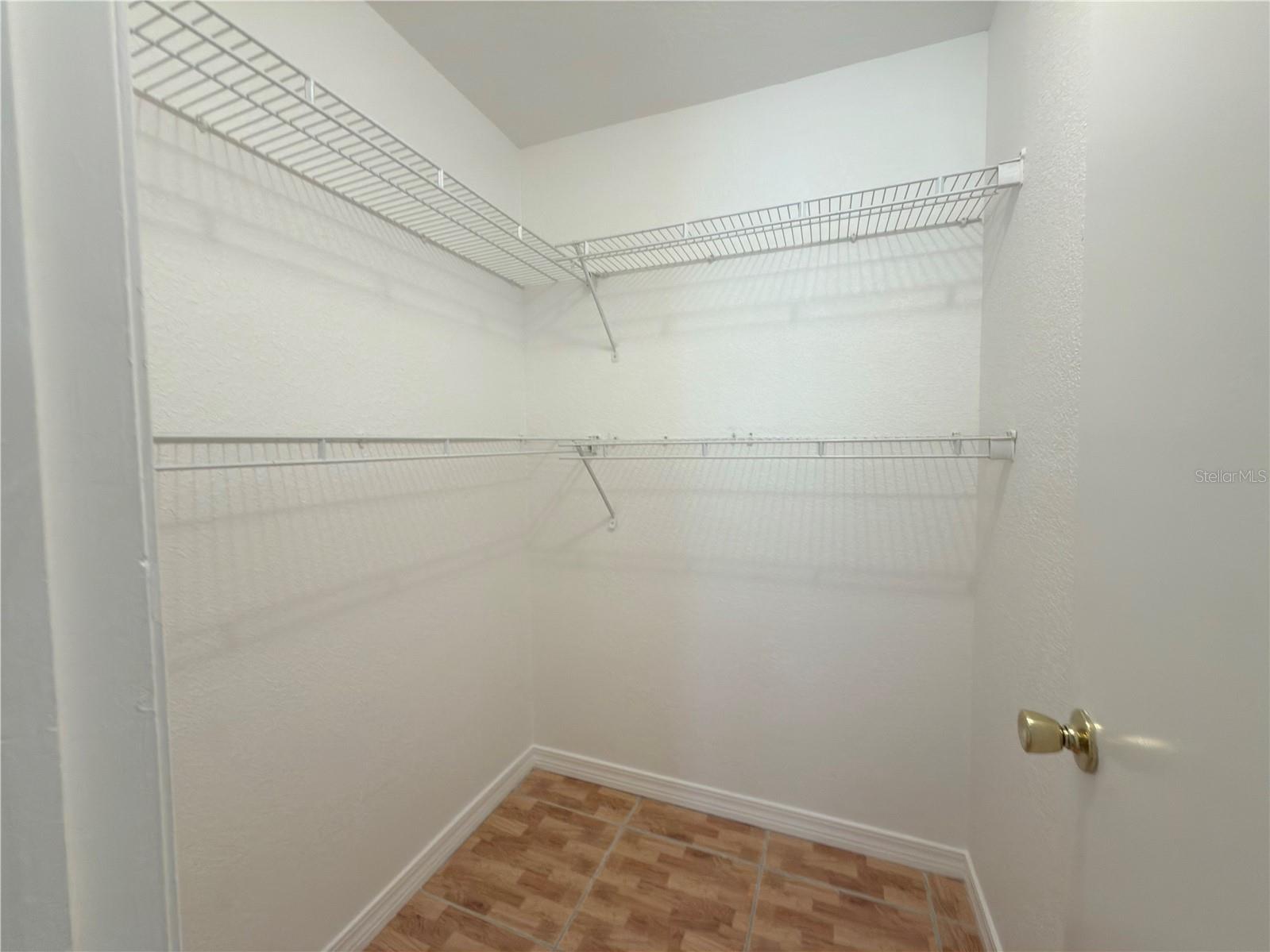 ENCLAVE THE - Residential