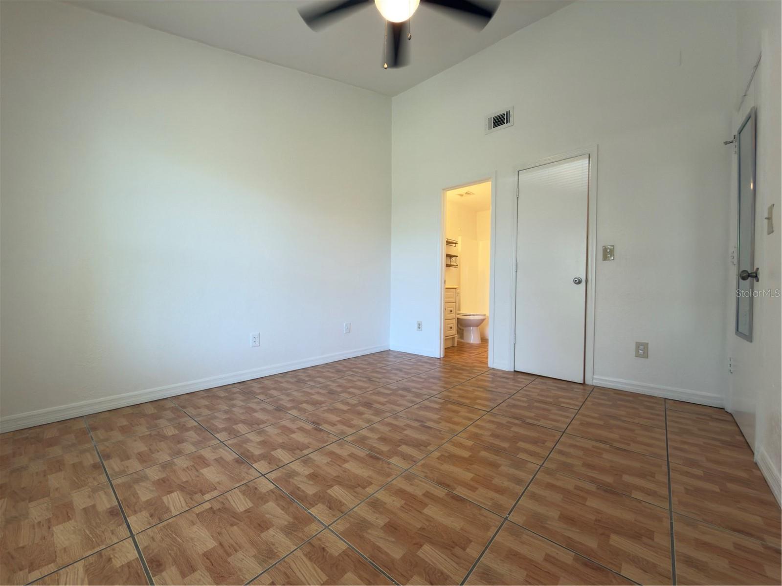 ENCLAVE THE - Residential