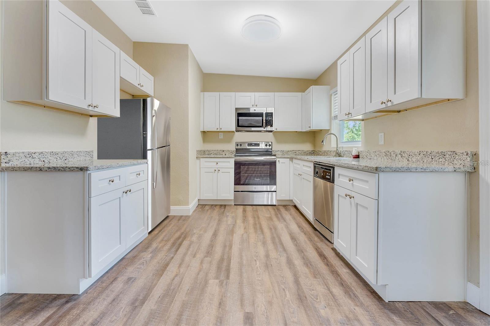 RIO GRANDE TERRACE - Residential