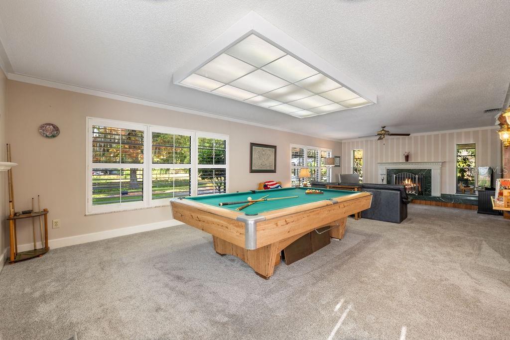 DAVIS SHORES - Residential