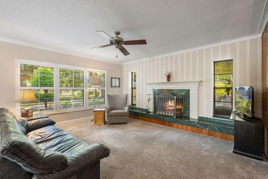 DAVIS SHORES - Residential