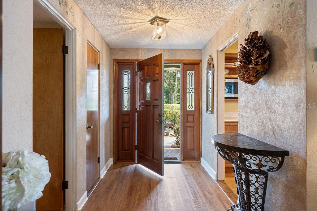 DAVIS SHORES - Residential