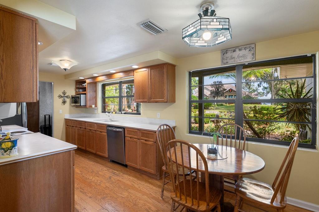 DAVIS SHORES - Residential