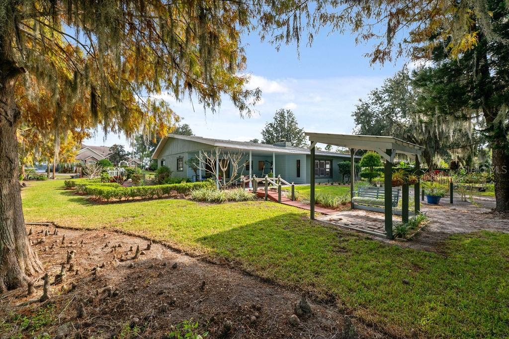 DAVIS SHORES - Residential