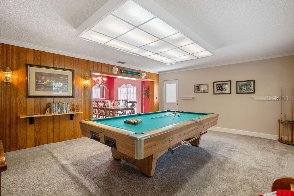 DAVIS SHORES - Residential