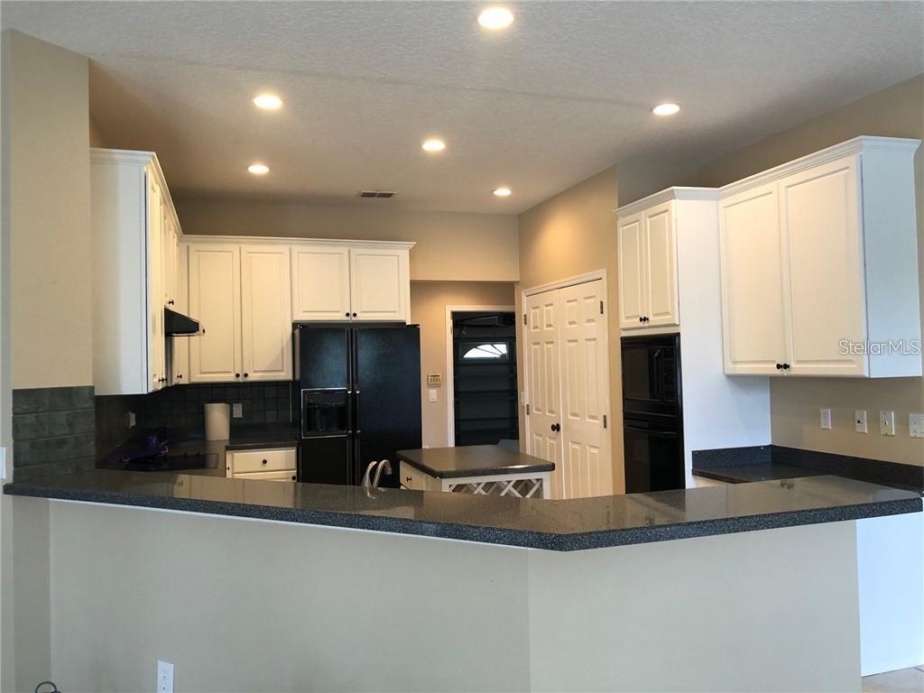 EMERALD FORESTS UNIT 2 - Residential Lease